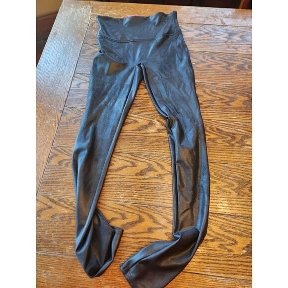 Spanx black  Faux Leather Leggings sz Medium - Picture 2 of 4